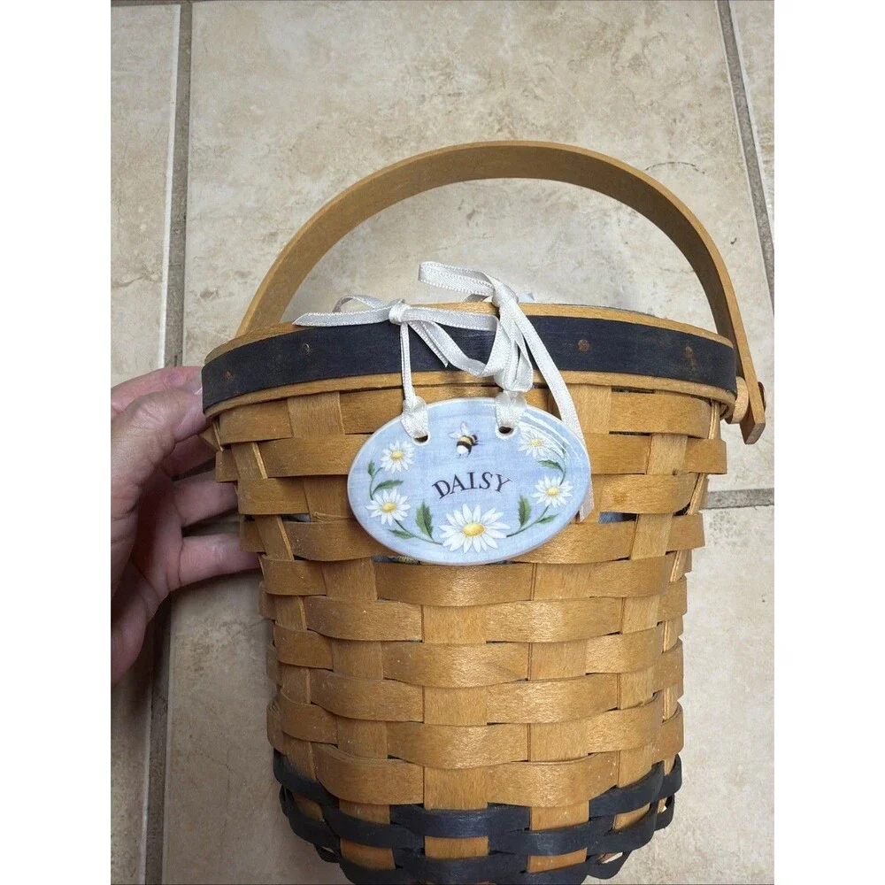 Longaberger Daisy Basket 1999 May Series W/ Liner, See Pics Fantastic Condition